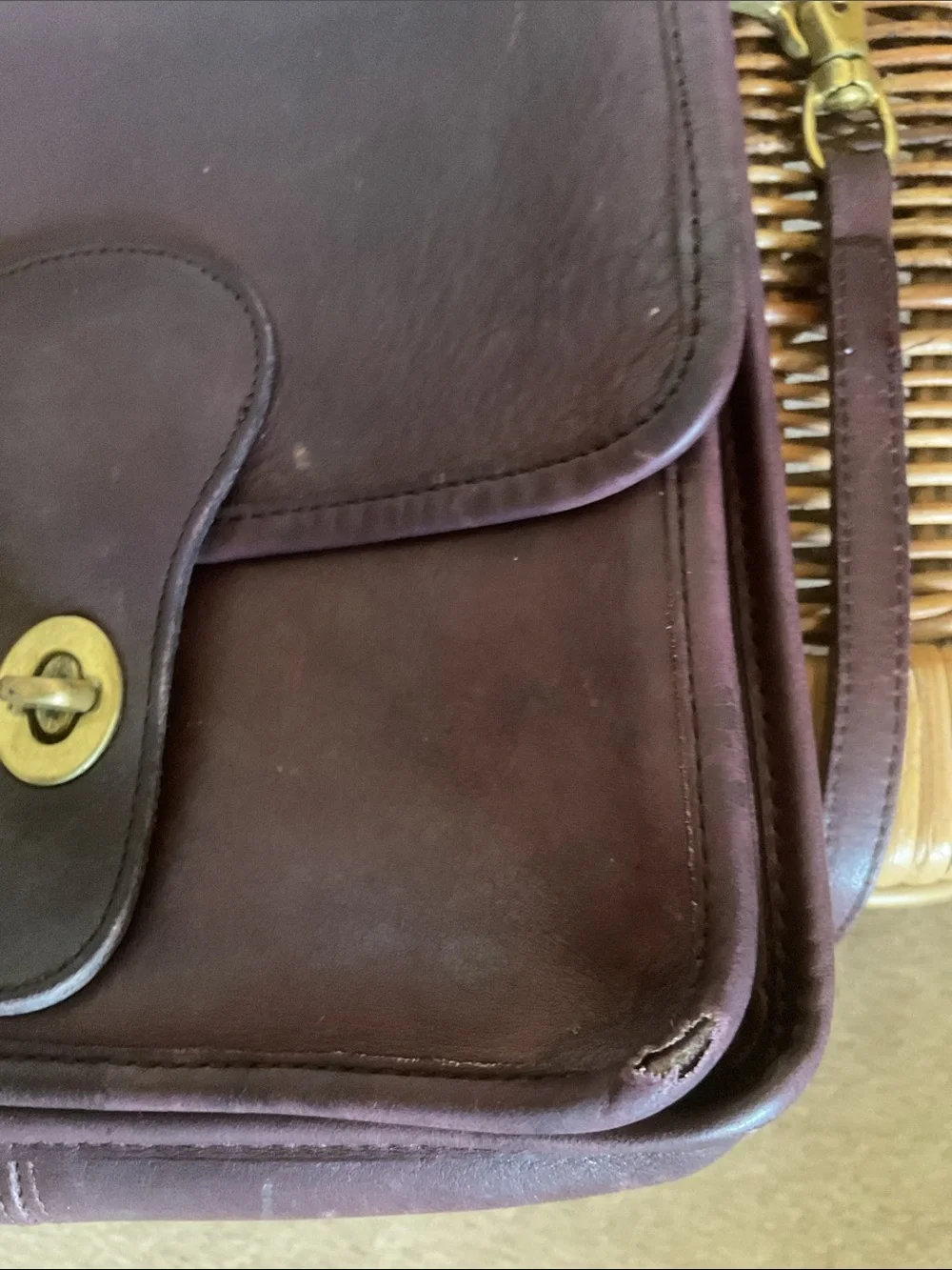 Vintage Coach Station Bag in Mahogany brown leather, style number 5130 - Picture 5 of 13